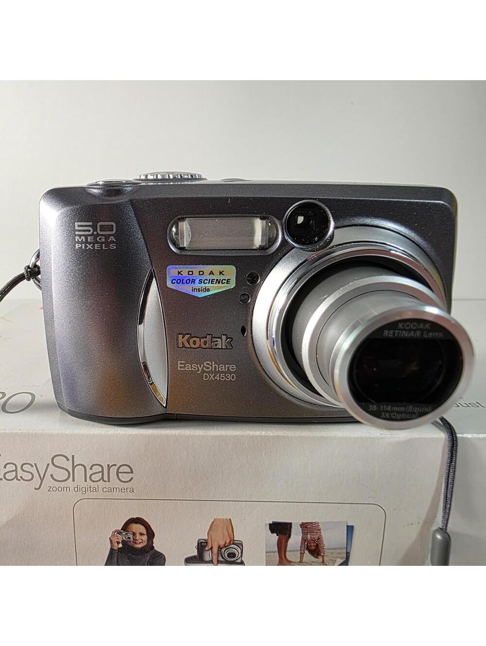 Kodak Easyshare DX4530 - 5MP Digtital Compact Camera W/SD Card & More